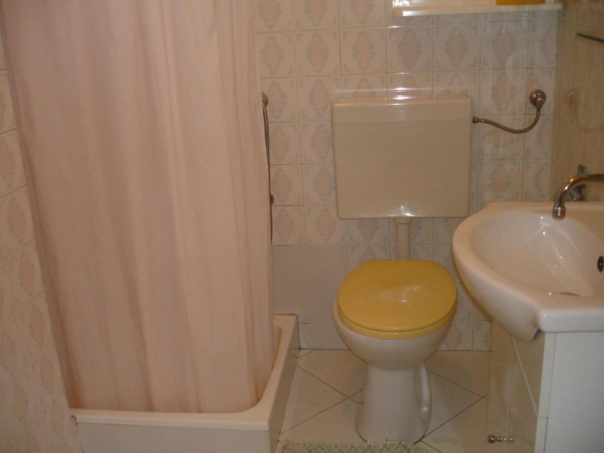 Apartments Lucija Stari Grad  Rom bilde