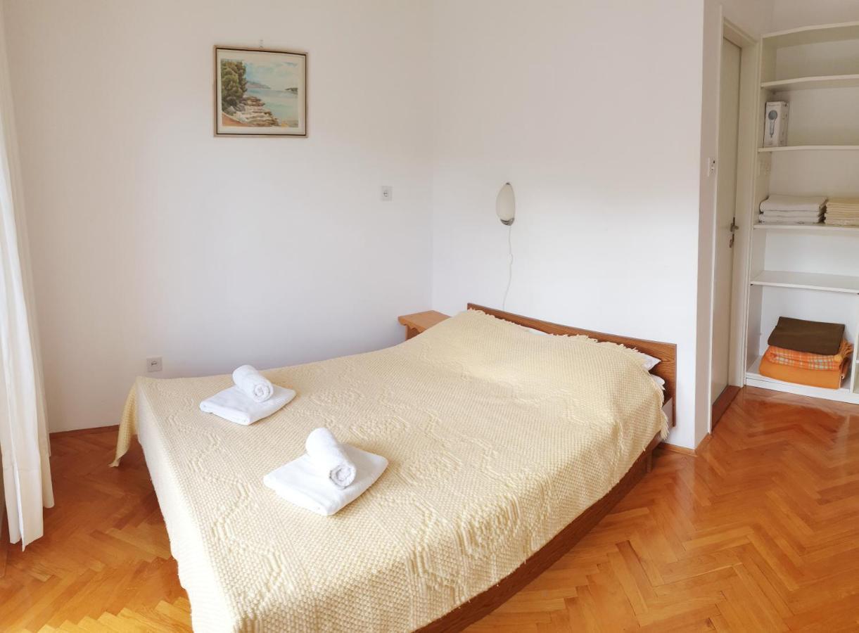 Apartments Lucija Stari Grad  Eksteriør bilde