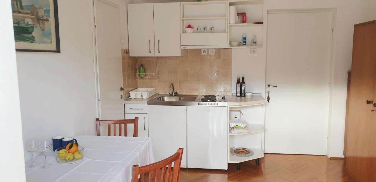 Apartments Lucija Stari Grad  Eksteriør bilde