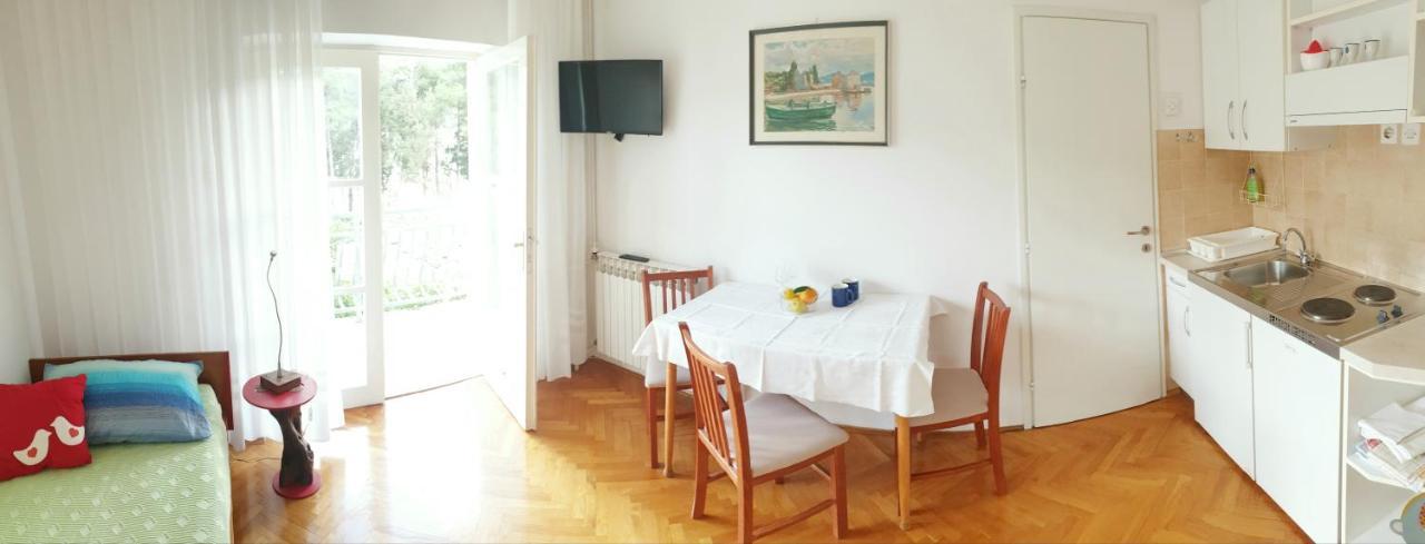 Apartments Lucija Stari Grad  Eksteriør bilde