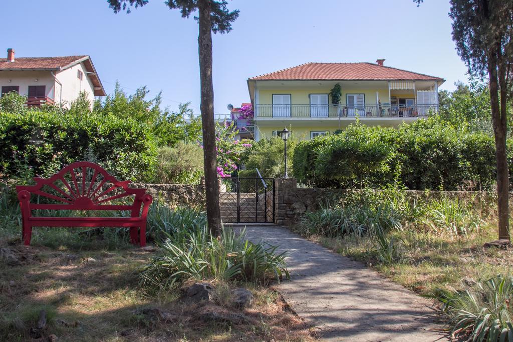 Apartments Lucija Stari Grad  Eksteriør bilde