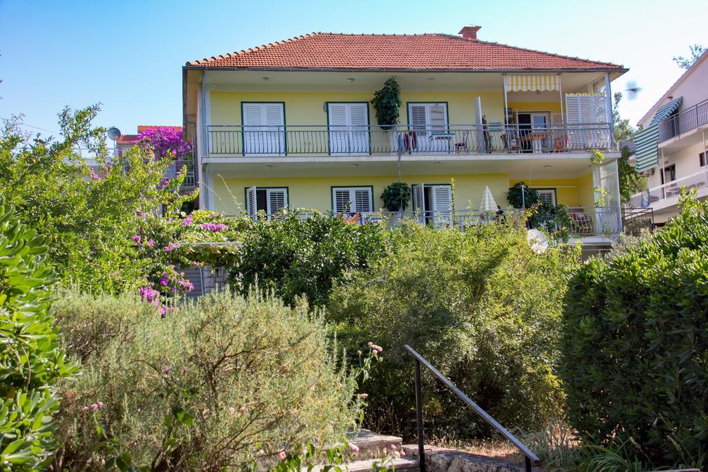 Apartments Lucija Stari Grad  Eksteriør bilde